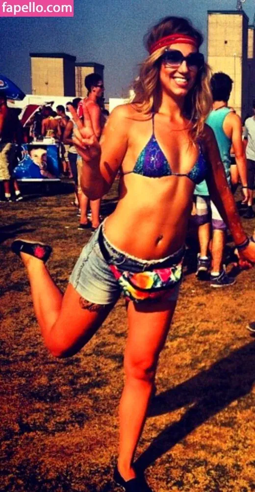 Yana Gold Onlyfans Photo Gallery 