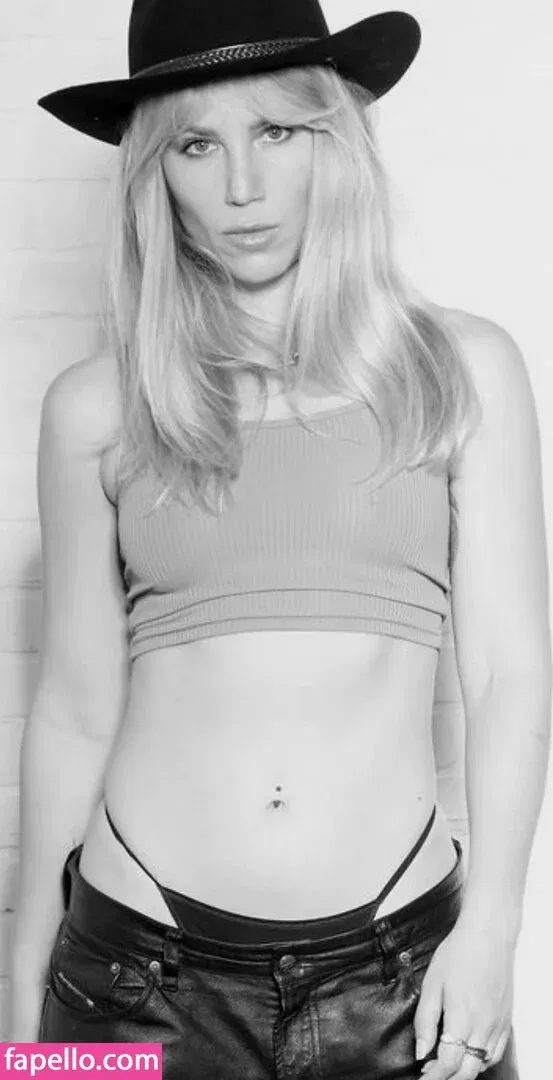 Yana Gold Onlyfans Photo Gallery 