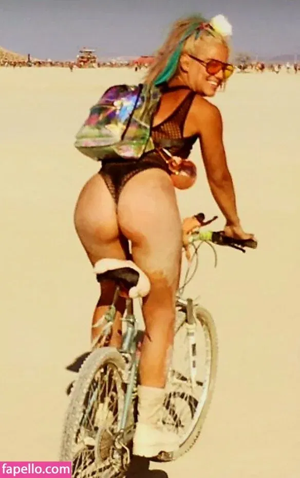 Yana Gold Onlyfans Photo Gallery 