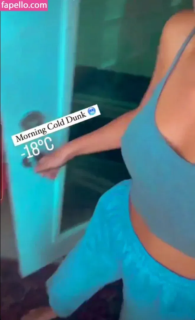 Yana Gold Onlyfans Photo Gallery 