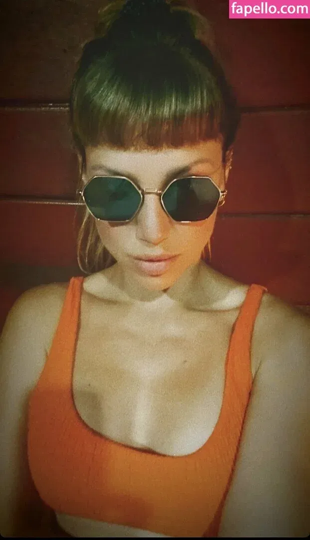 Yana Gold Onlyfans Photo Gallery 