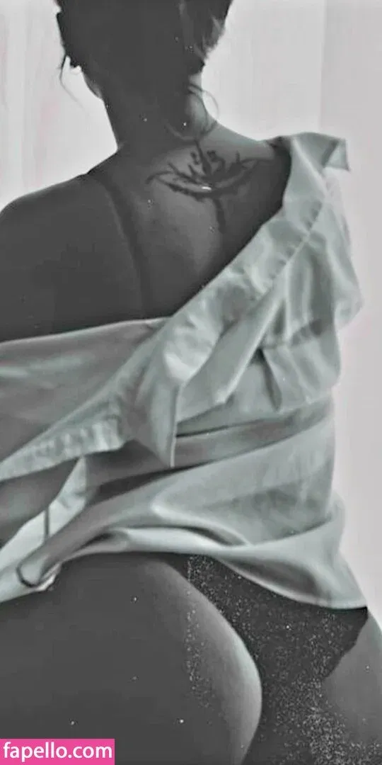 Yana Gold Onlyfans Photo Gallery 