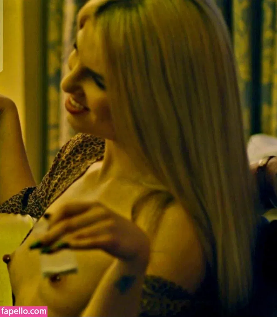 Yana Gold Onlyfans Photo Gallery 