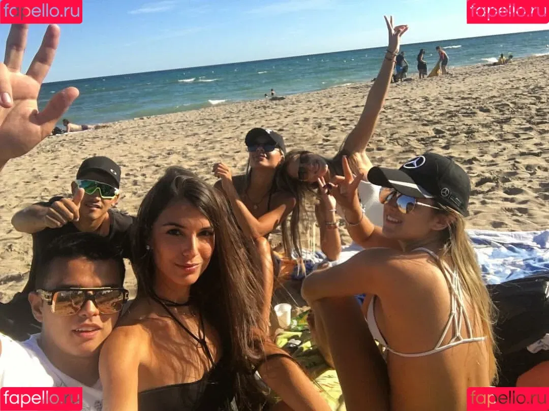 Alicia Londoño Onlyfans Photo Gallery 