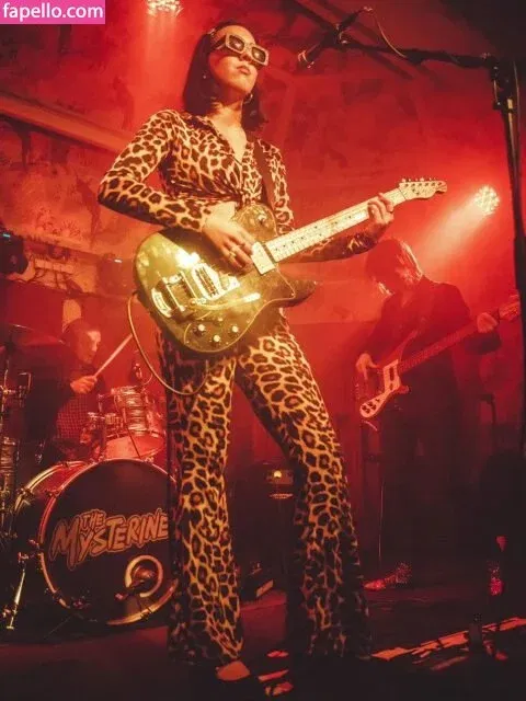 Lia Metcalfe Onlyfans Photo Gallery 