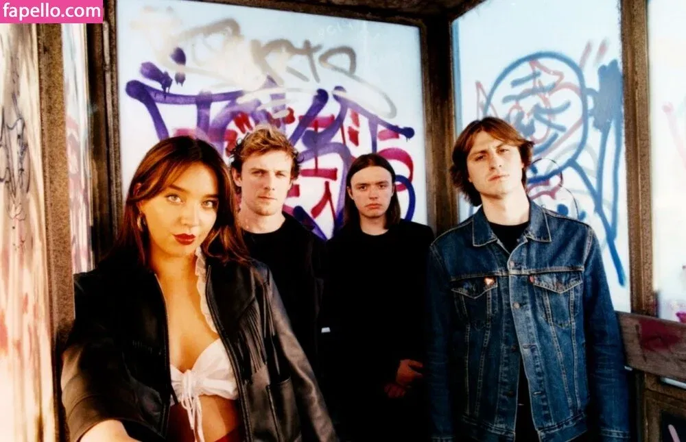 Lia Metcalfe Onlyfans Photo Gallery 