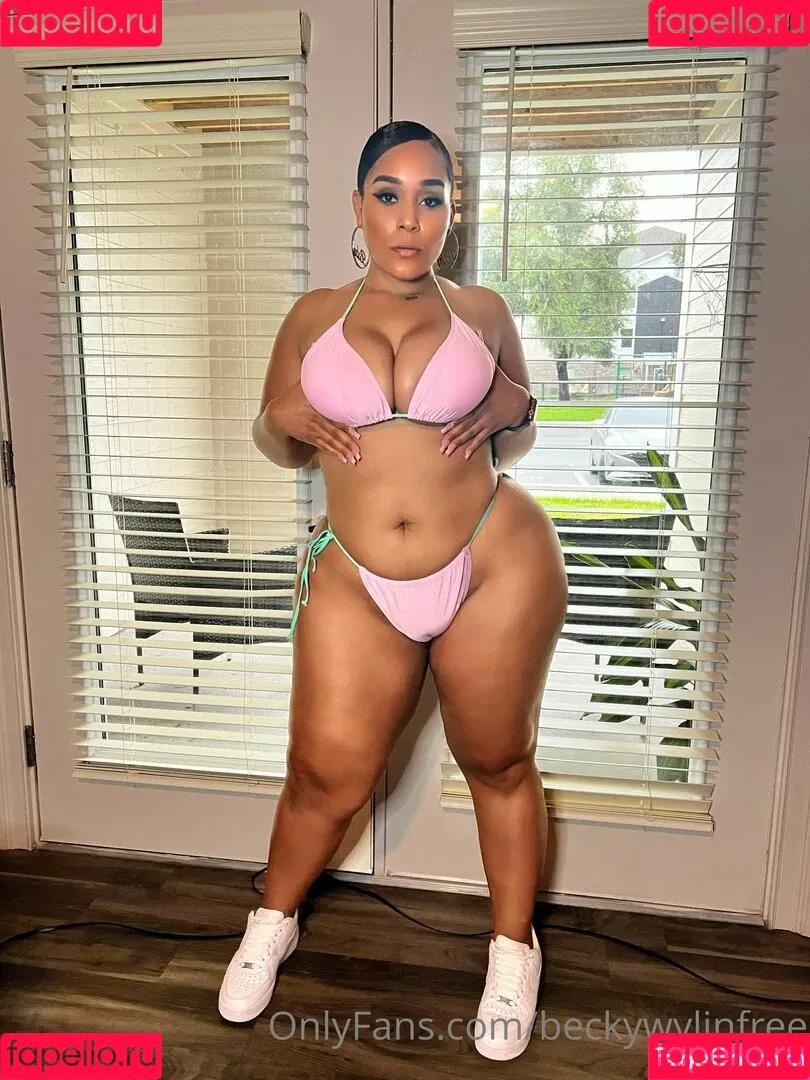 Beckkywylin Onlyfans Photo Gallery 