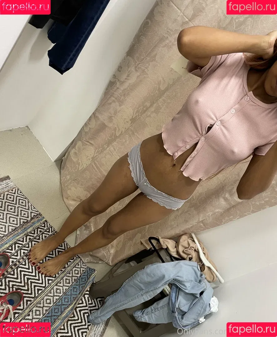 Hellen5110 Onlyfans Photo Gallery 