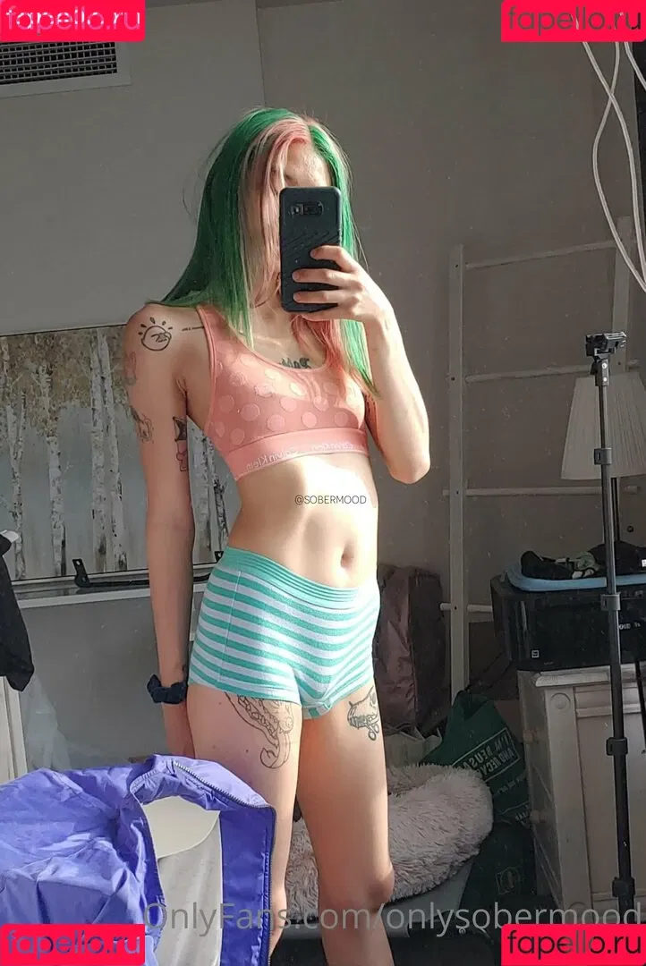 sobermood Onlyfans Photo Gallery 