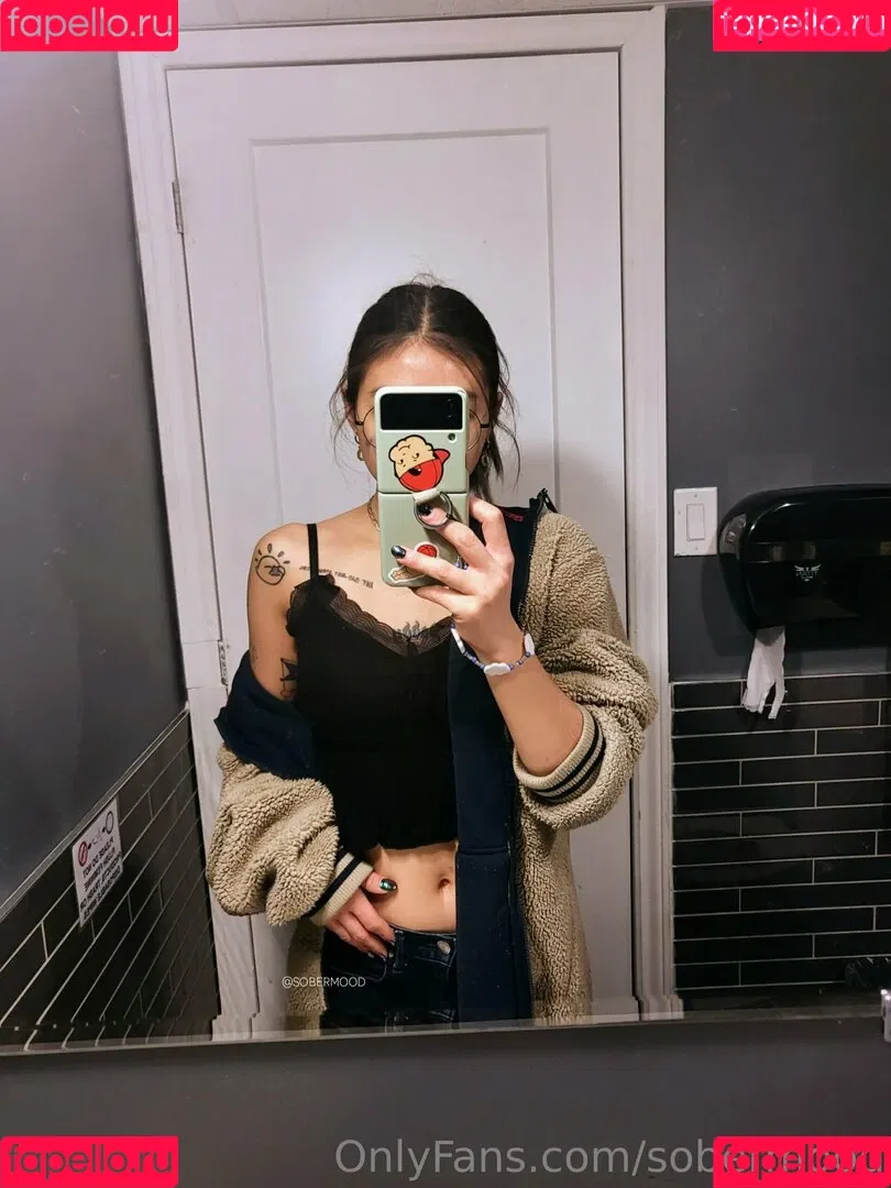 sobermood Onlyfans Photo Gallery 