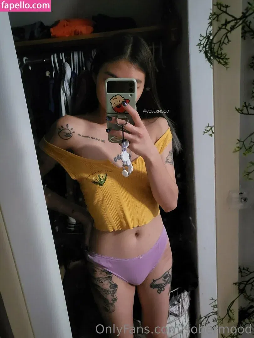 sobermood Onlyfans Photo Gallery 