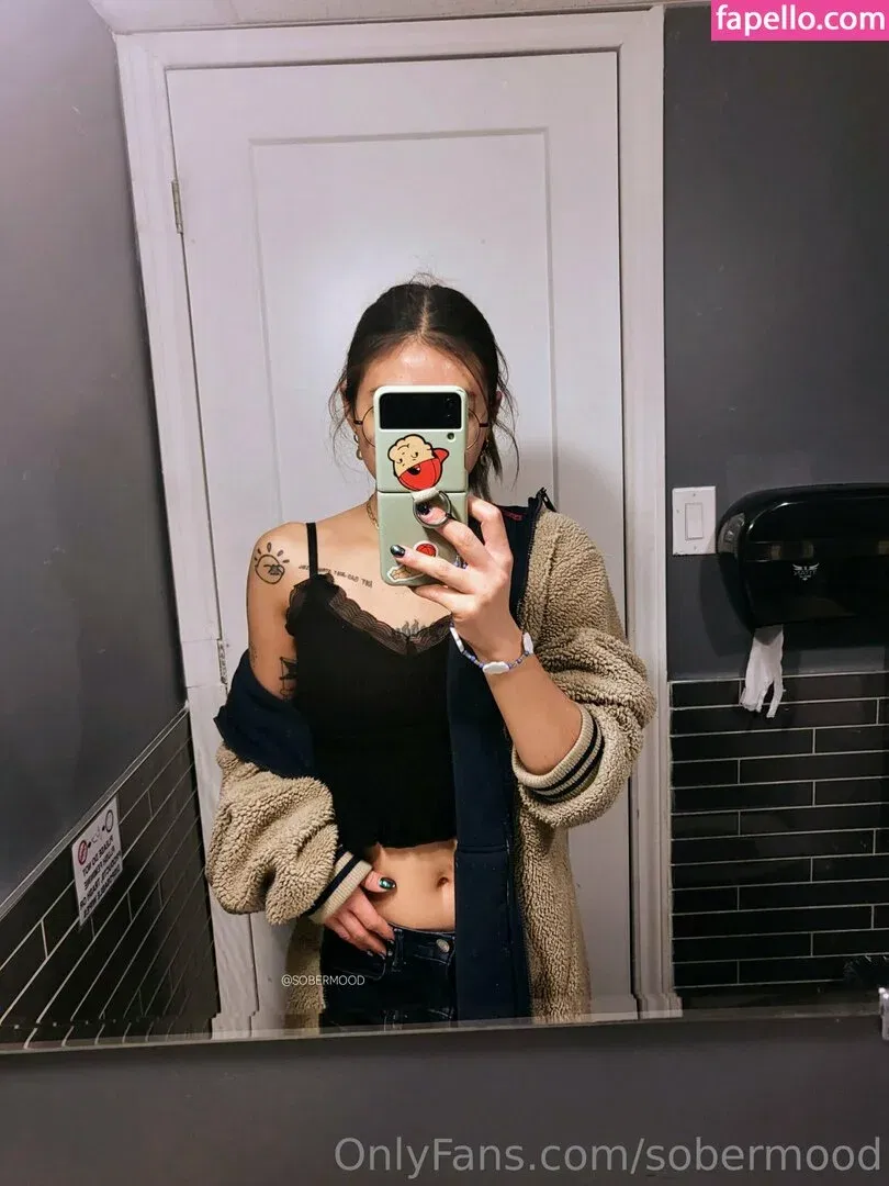 sobermood Onlyfans Photo Gallery 