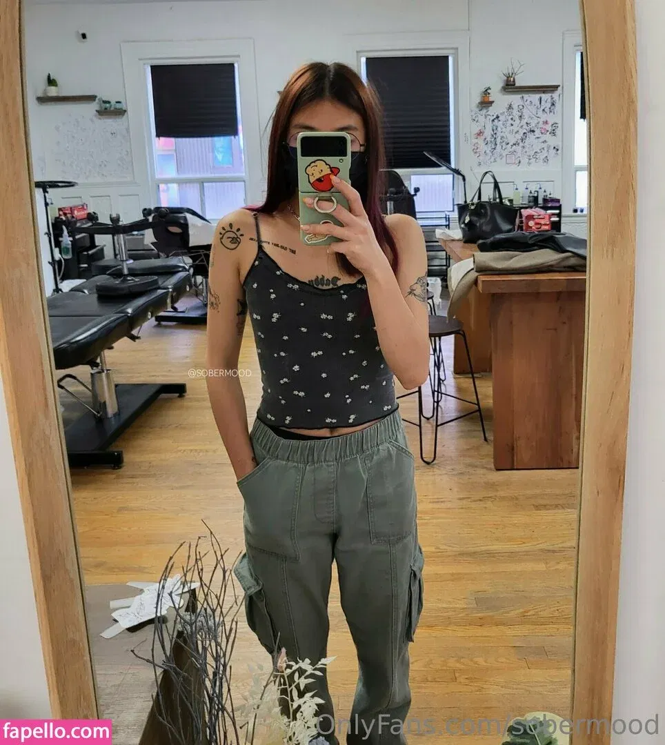 sobermood Onlyfans Photo Gallery 