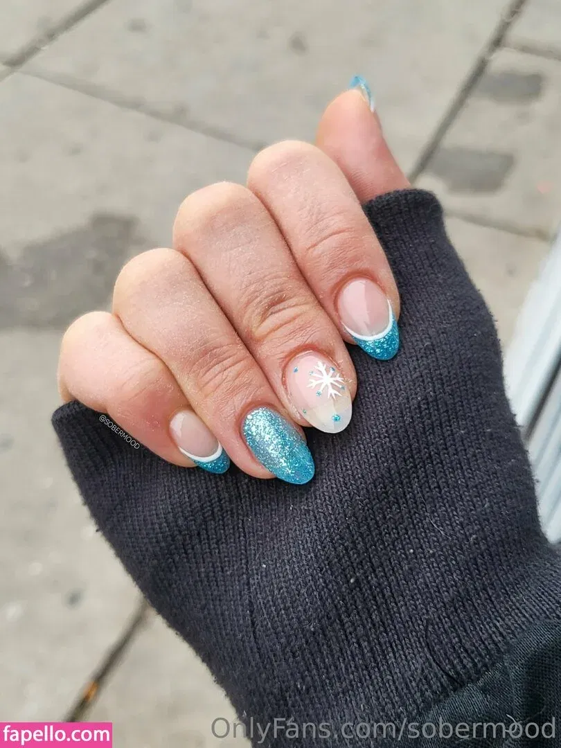 sobermood Onlyfans Photo Gallery 