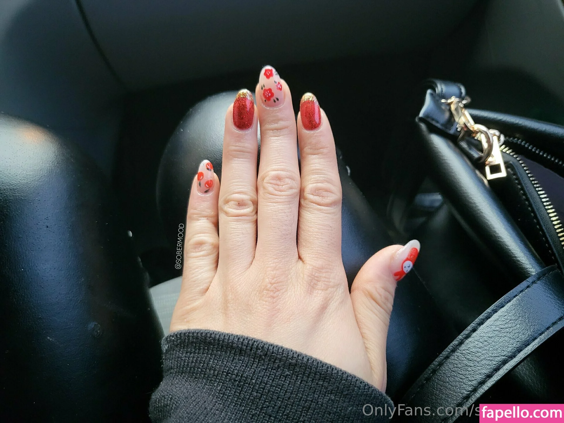 sobermood Onlyfans Photo Gallery 