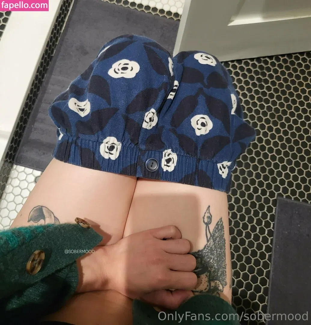 sobermood Onlyfans Photo Gallery 