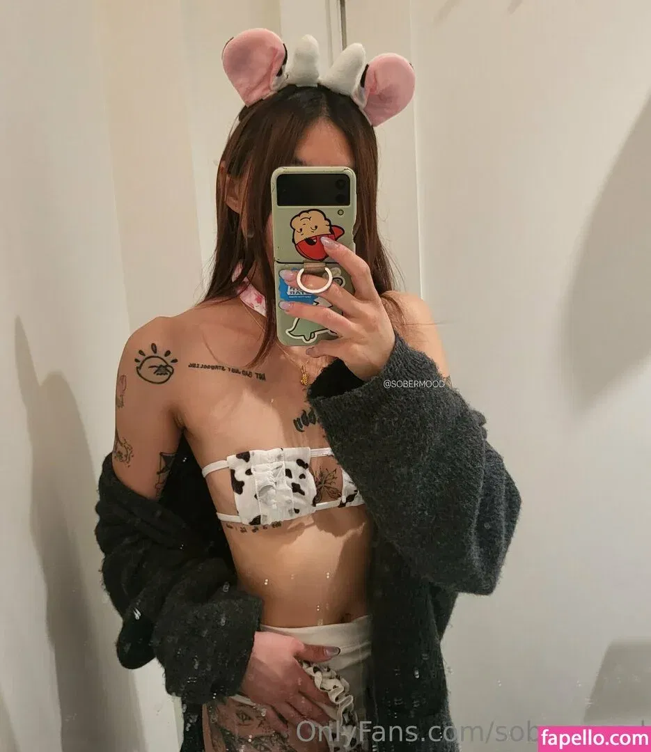 sobermood Onlyfans Photo Gallery 