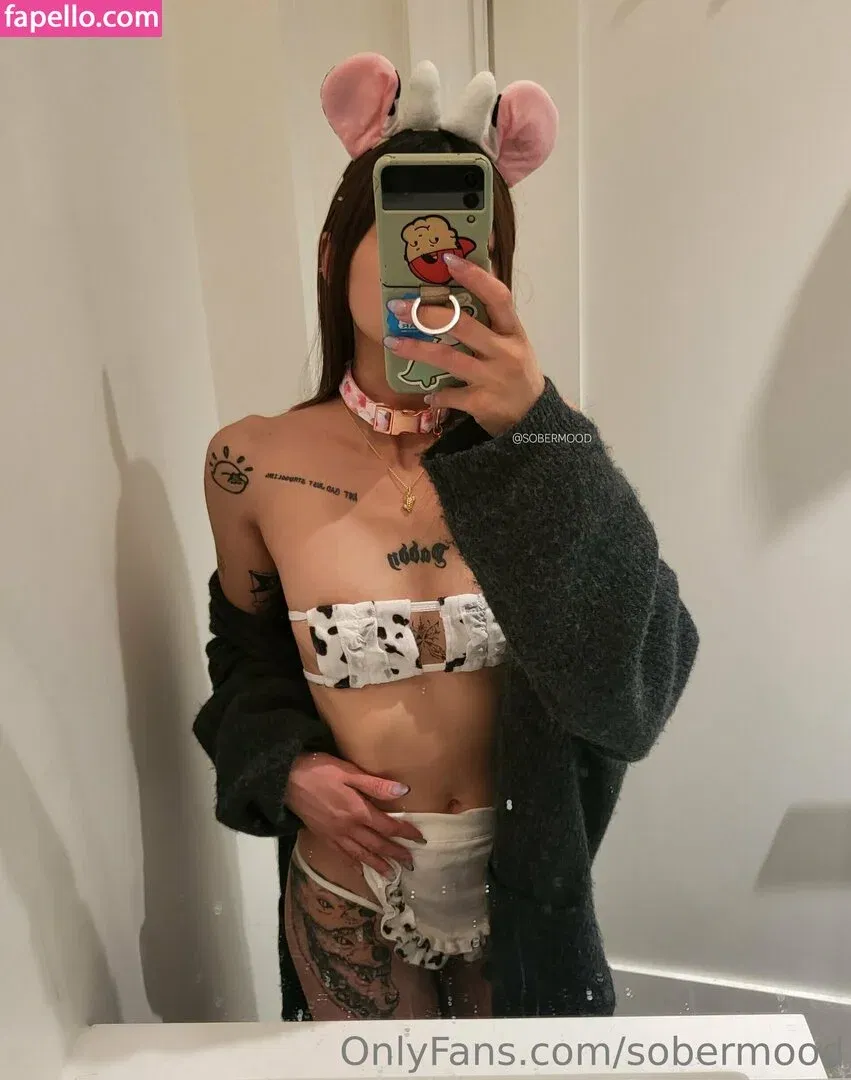 sobermood Onlyfans Photo Gallery 