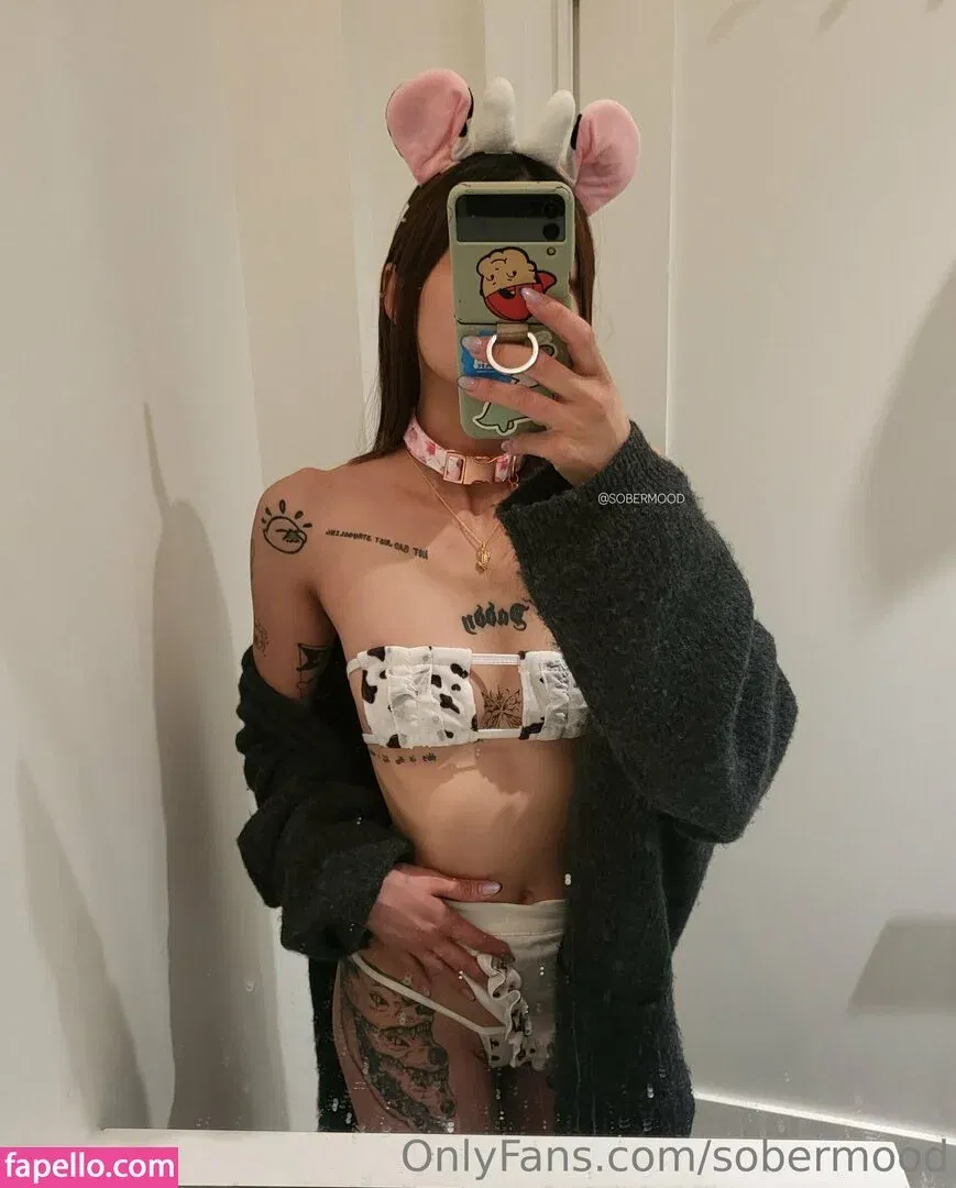 sobermood Onlyfans Photo Gallery 