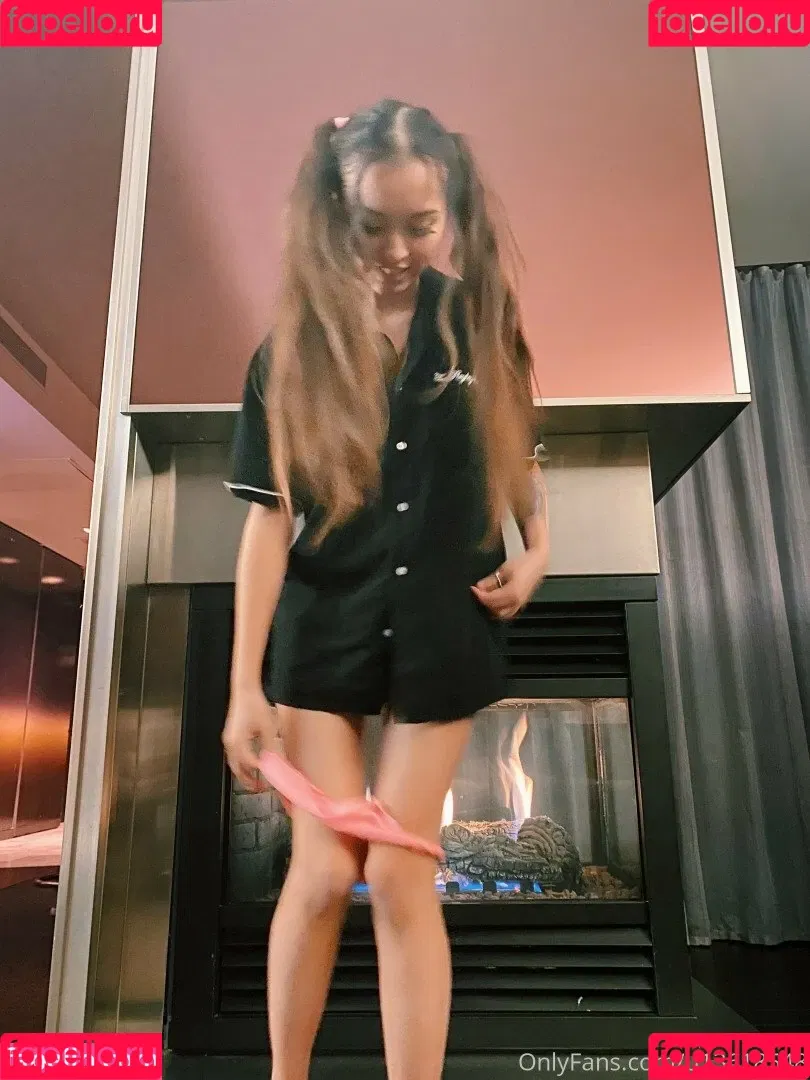Official Kendama Babe Onlyfans Photo Gallery 
