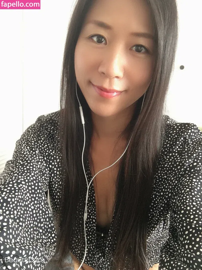 AsianCat69 Onlyfans Photo Gallery 