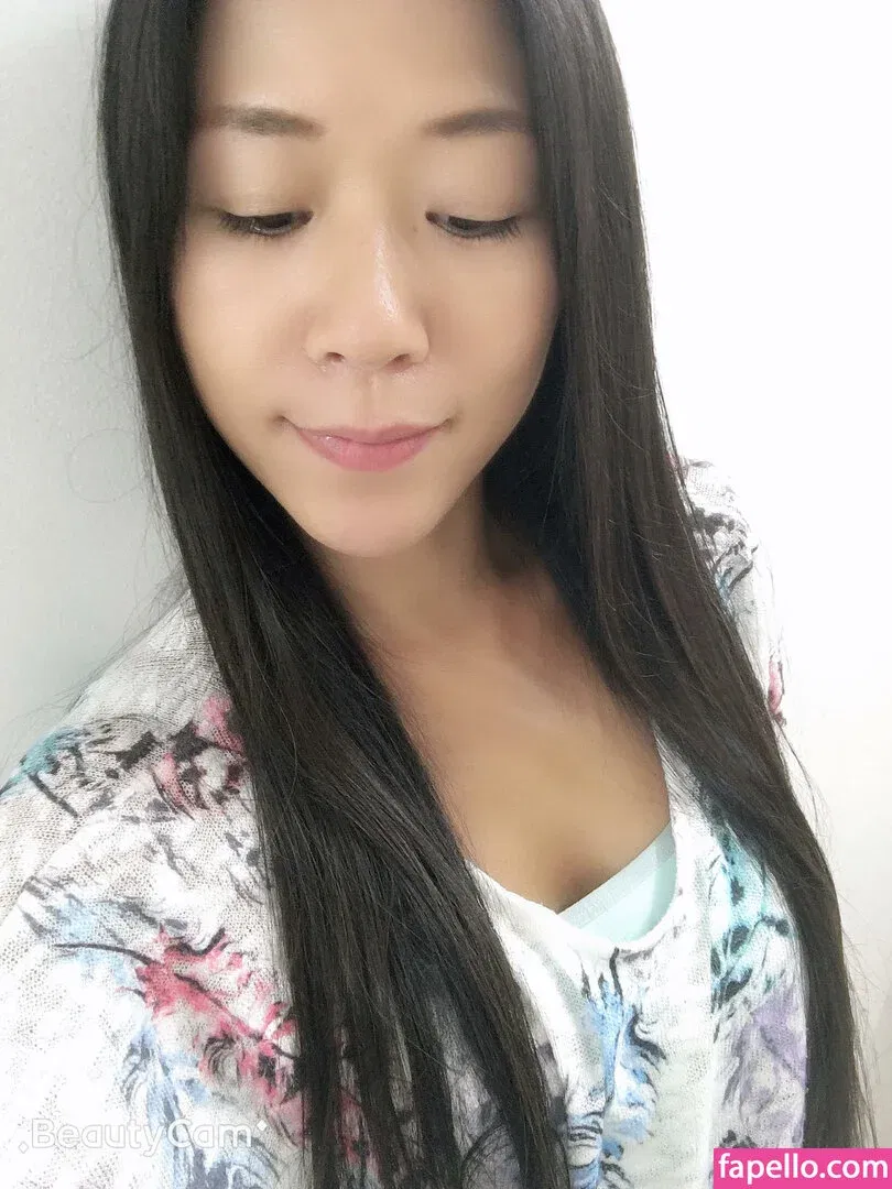 AsianCat69 Onlyfans Photo Gallery 