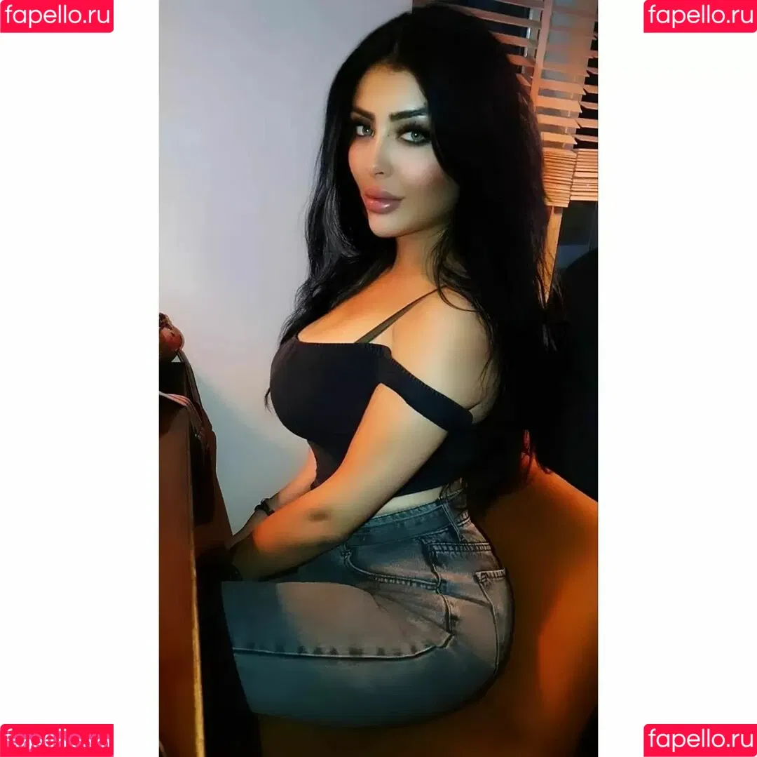 Wiem Yahia Onlyfans Photo Gallery 