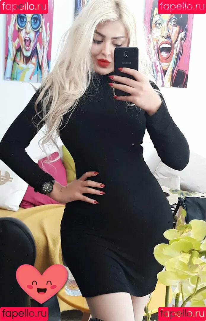 Wiem Yahia Onlyfans Photo Gallery 