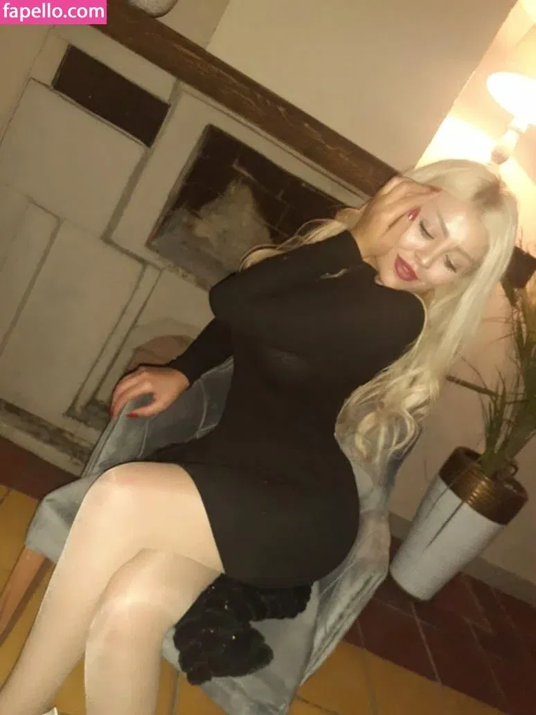 Wiem Yahia Onlyfans Photo Gallery 