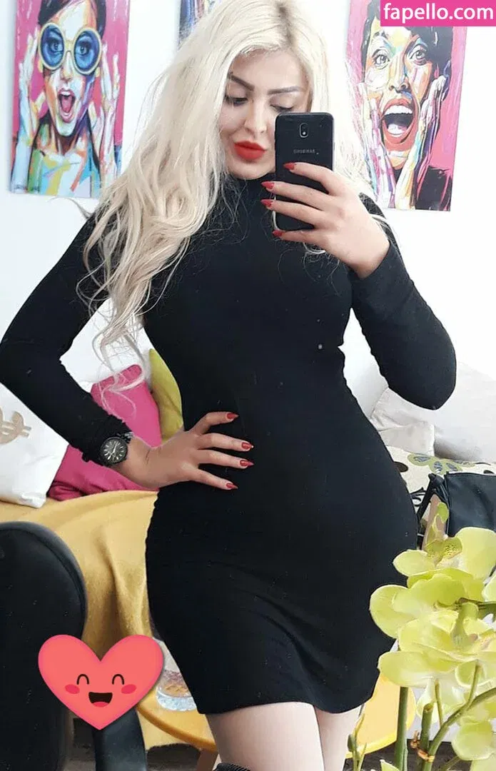 Wiem Yahia Onlyfans Photo Gallery 