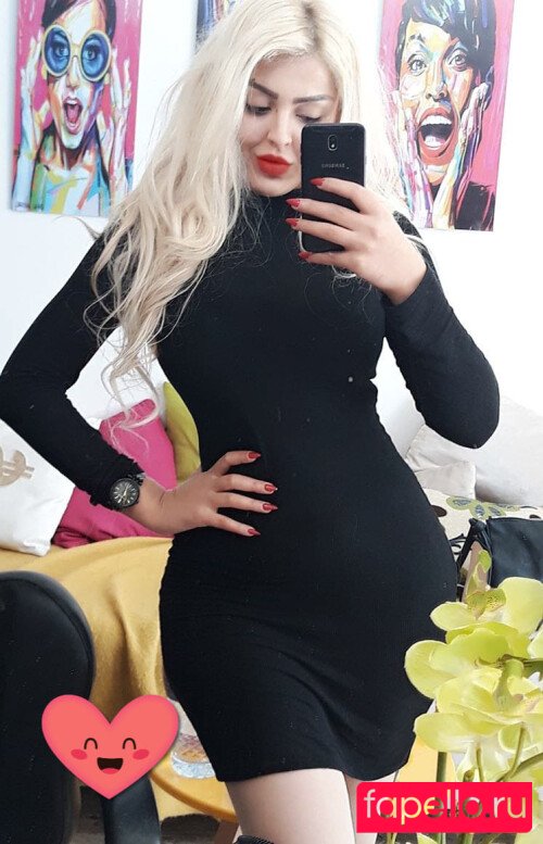 Wiem Yahia Nude Onlyfans Photo 11