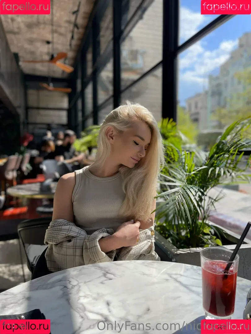 nicolettten Onlyfans Photo Gallery 