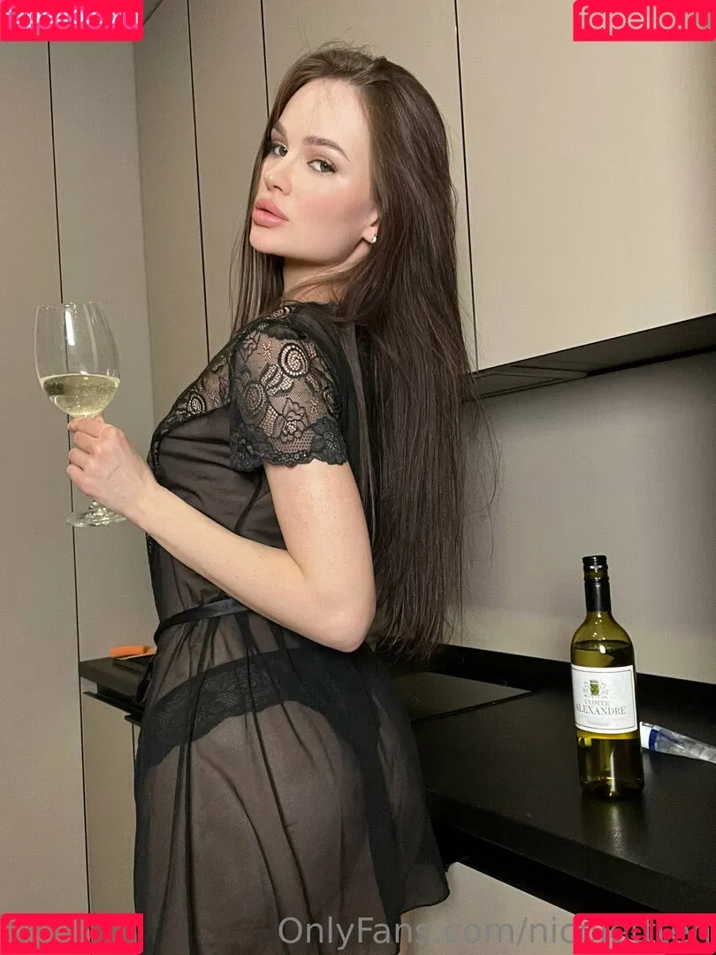 nicolettten Onlyfans Photo Gallery 