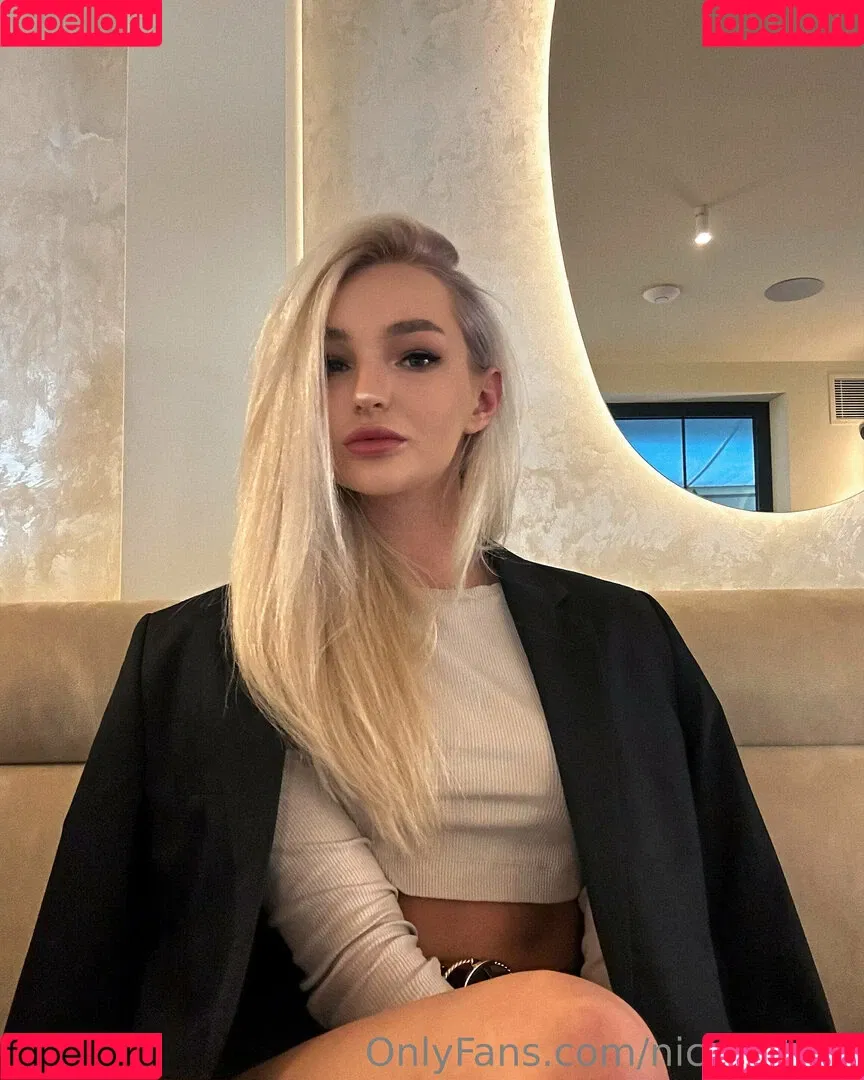 nicolettten Onlyfans Photo Gallery 