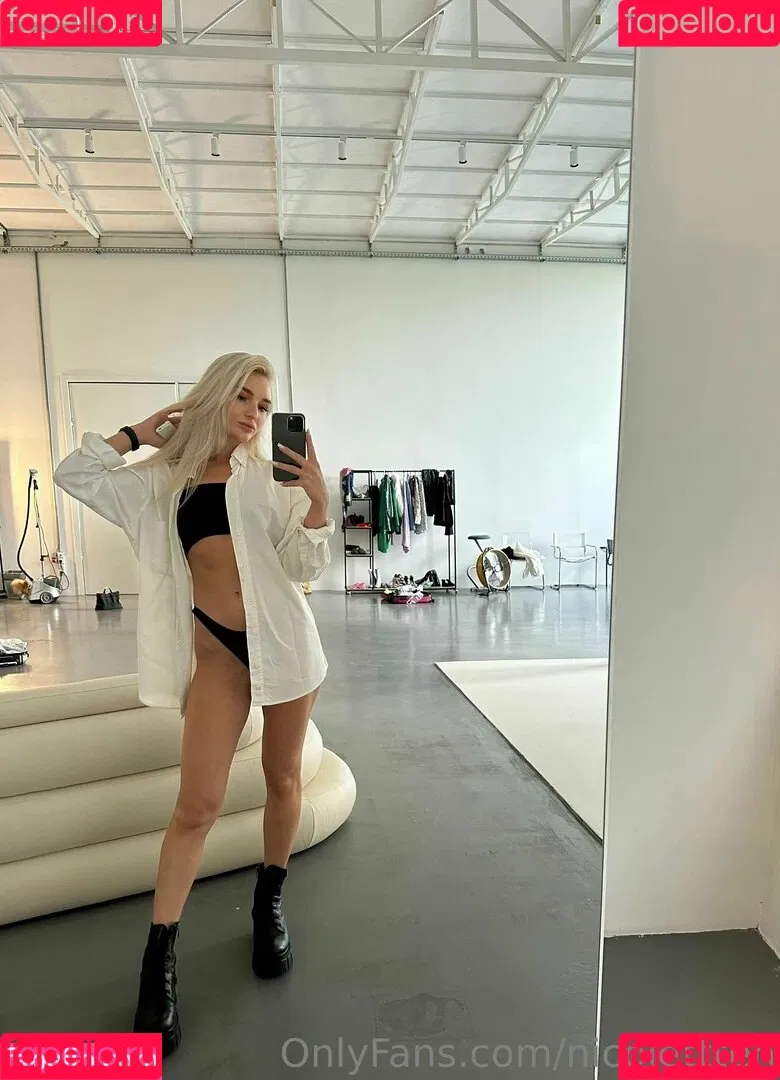nicolettten Onlyfans Photo Gallery 