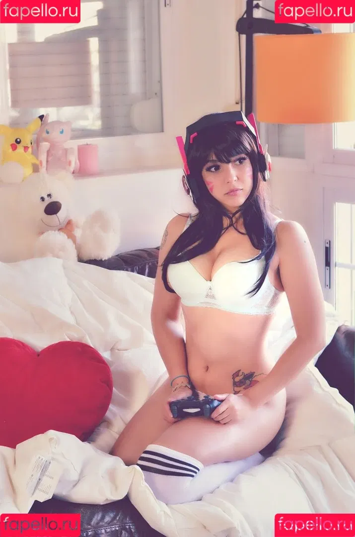 Shermie Cosplay Onlyfans Photo Gallery 