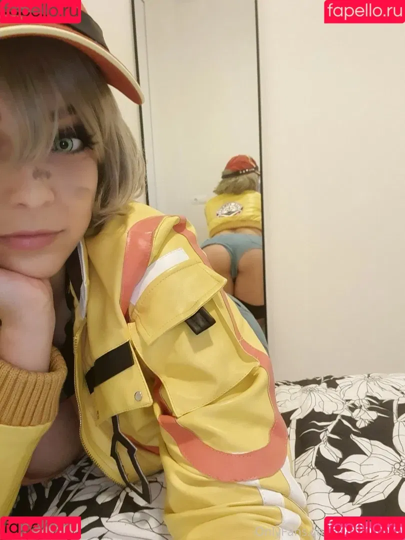 Shermie Cosplay Onlyfans Photo Gallery 