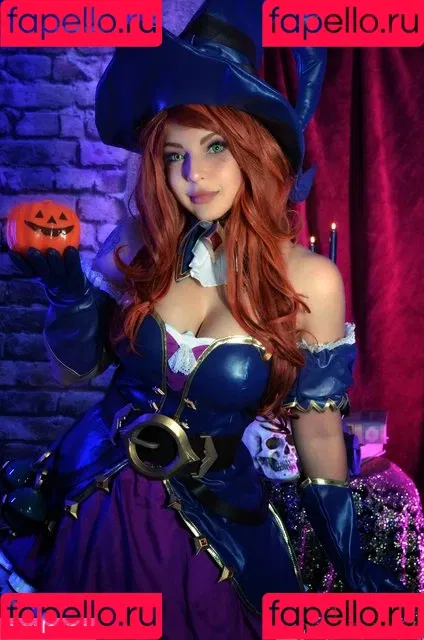 Shermie Cosplay Onlyfans Photo Gallery 