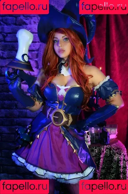 Shermie Cosplay Onlyfans Photo Gallery 