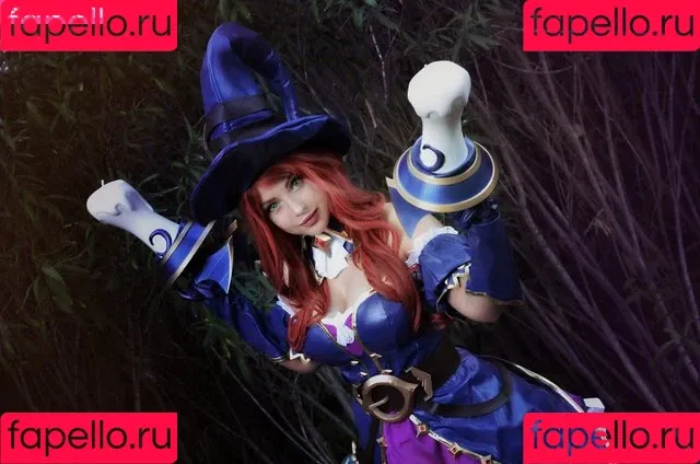 Shermie Cosplay Onlyfans Photo Gallery 