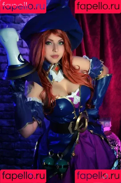 Shermie Cosplay Onlyfans Photo Gallery 