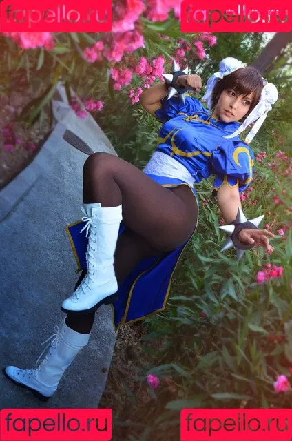 Shermie Cosplay Onlyfans Photo Gallery 