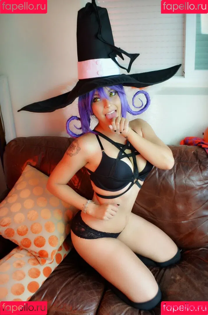 Shermie Cosplay Onlyfans Photo Gallery 