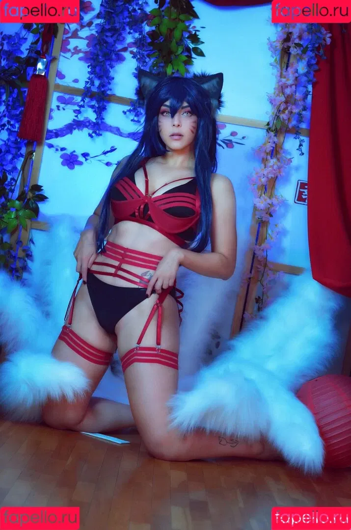 Shermie Cosplay Onlyfans Photo Gallery 