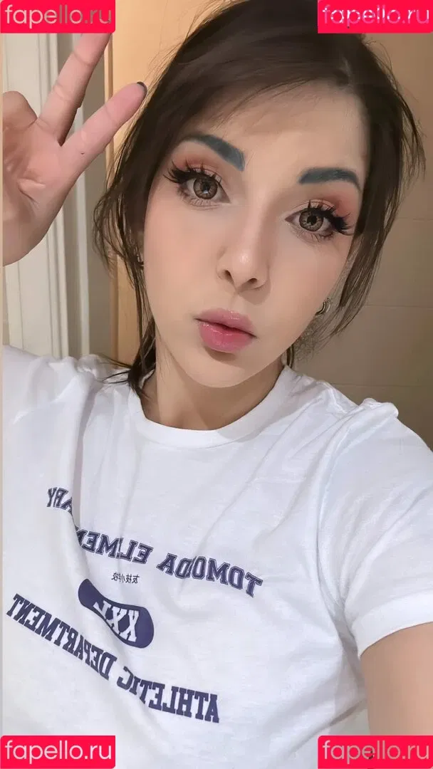 Shermie Cosplay Onlyfans Photo Gallery 