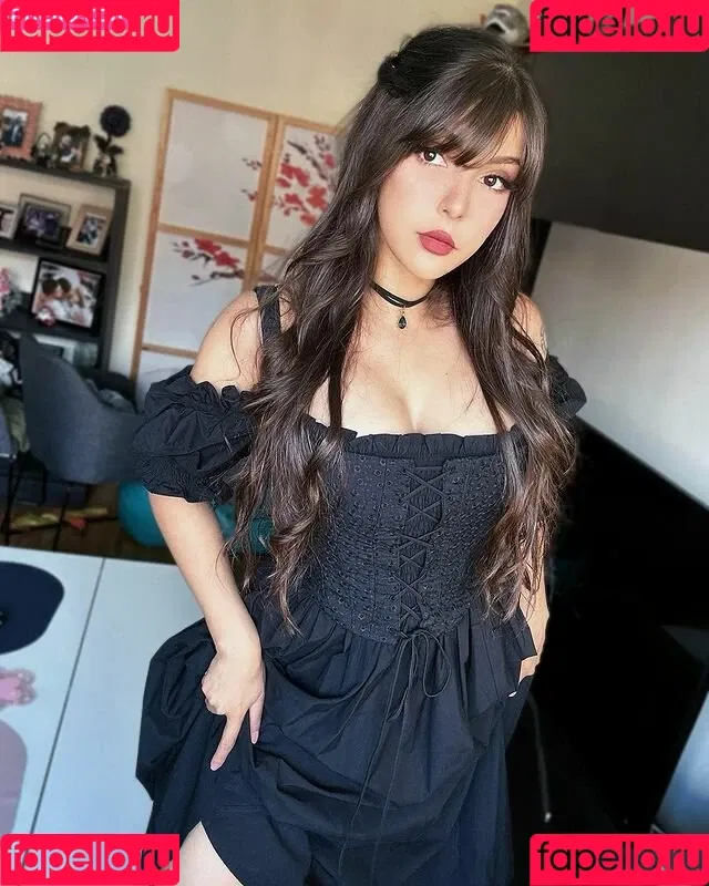 Shermie Cosplay Onlyfans Photo Gallery 