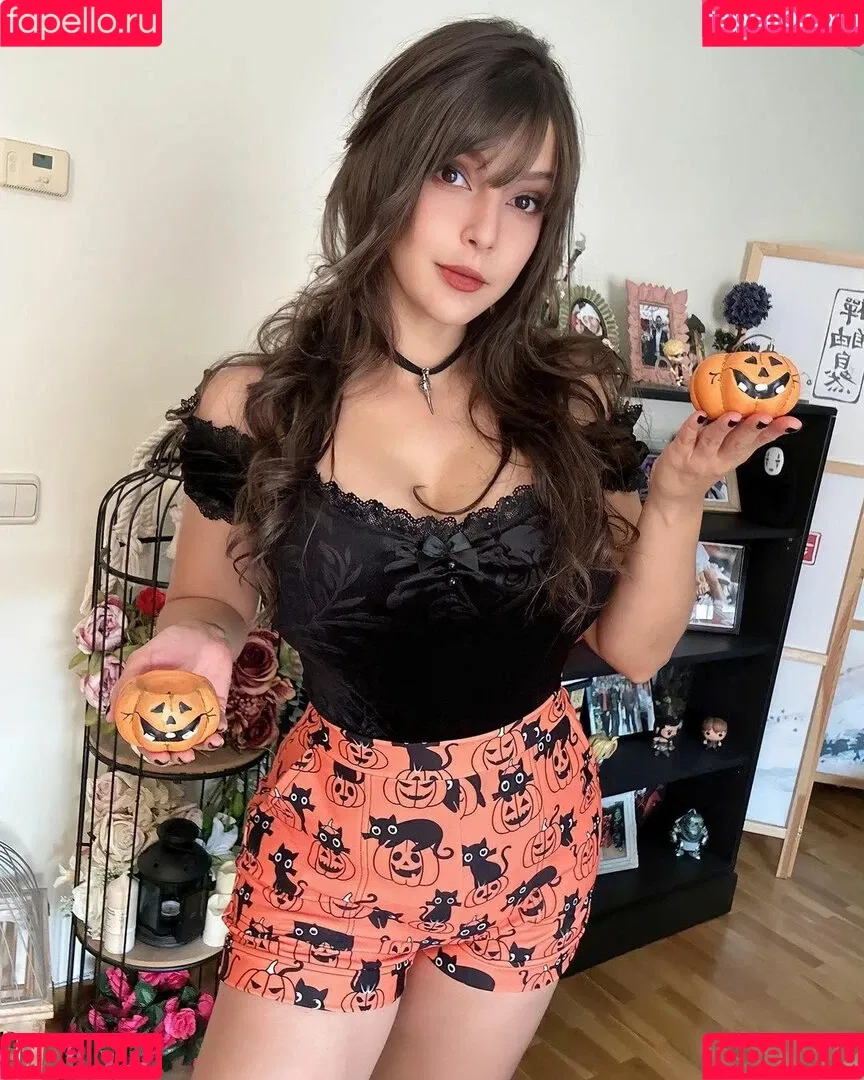 Shermie Cosplay Onlyfans Photo Gallery 