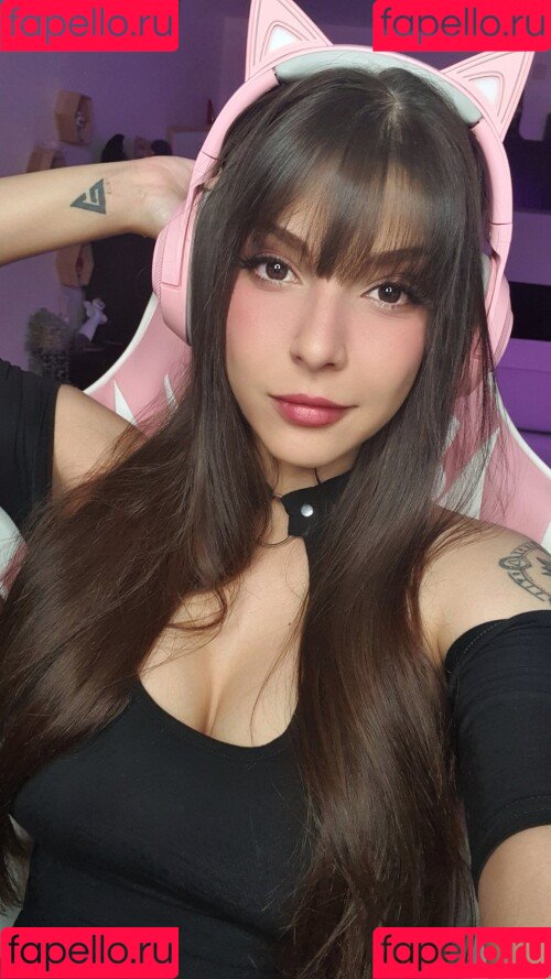 Shermie Cosplay Onlyfans Photo Gallery 