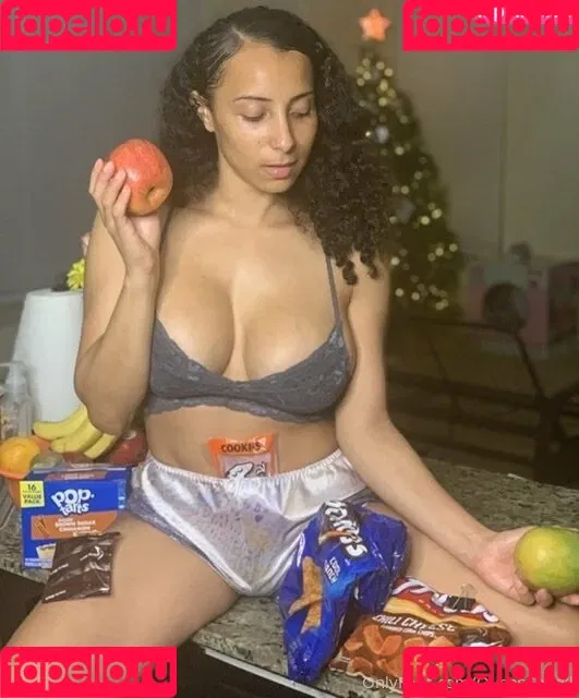QueenSoTrill Onlyfans Photo Gallery 