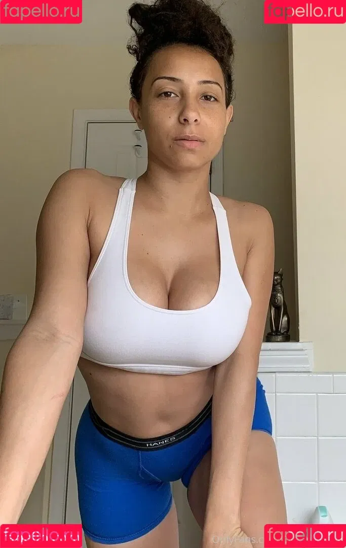 QueenSoTrill Onlyfans Photo Gallery 